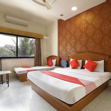Saish Hotel Ширди Экстерьер фото