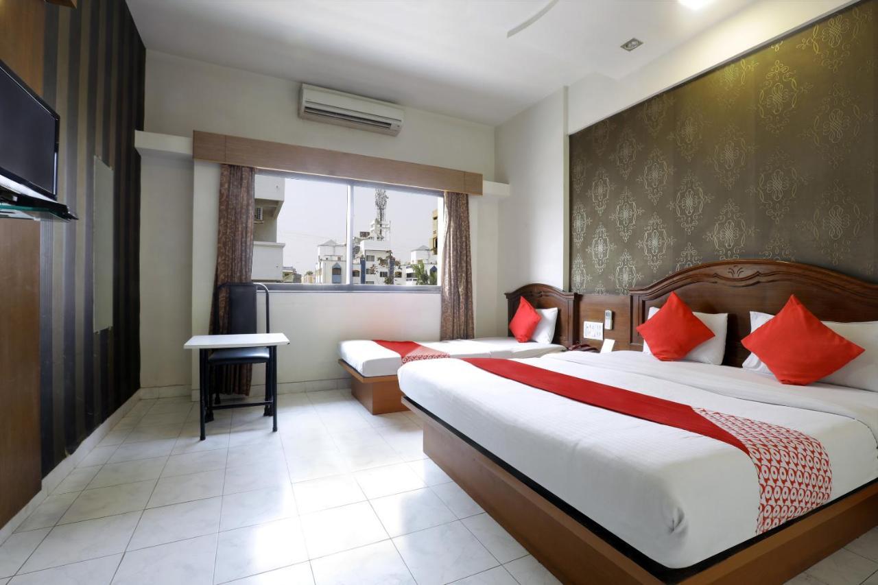 Saish Hotel Ширди Экстерьер фото