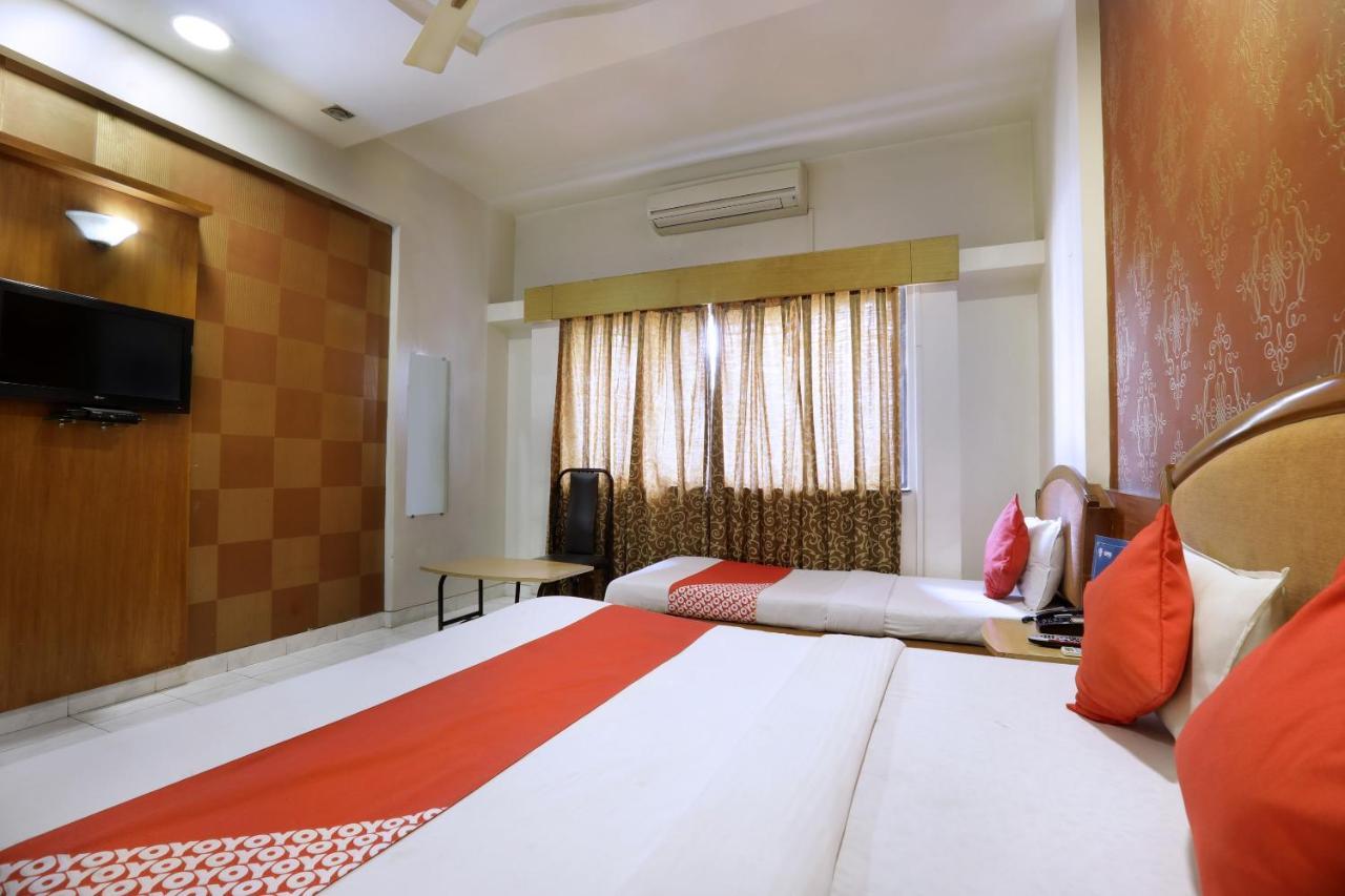 Saish Hotel Ширди Экстерьер фото